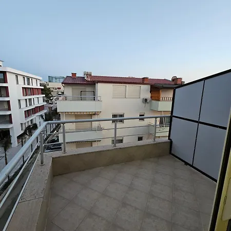 Evelin Golem (Tirana)
